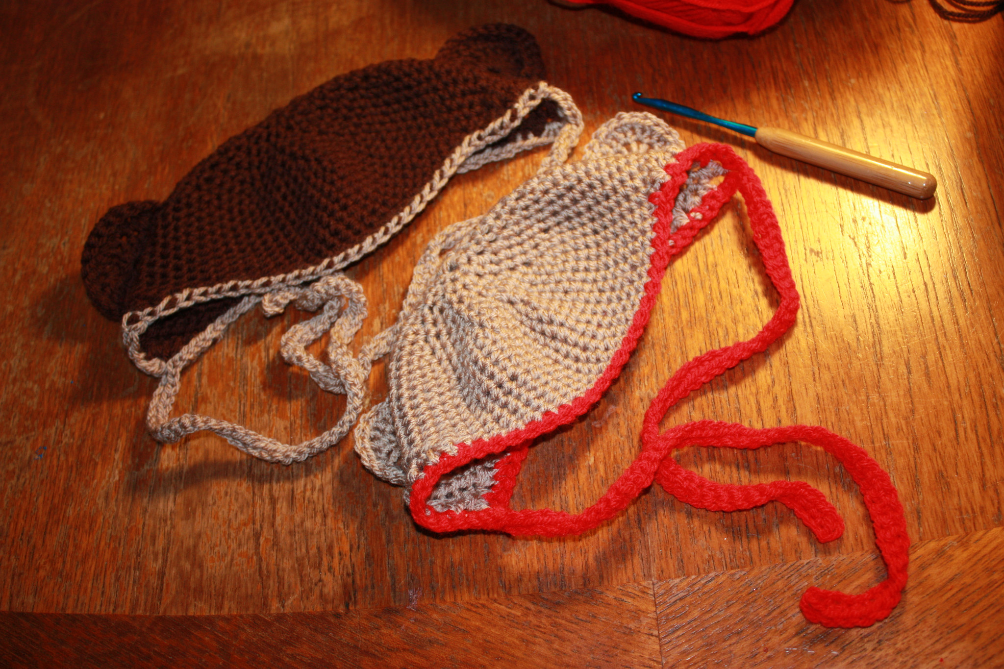 Crafts and Crafting: Crochet Monkey Hats