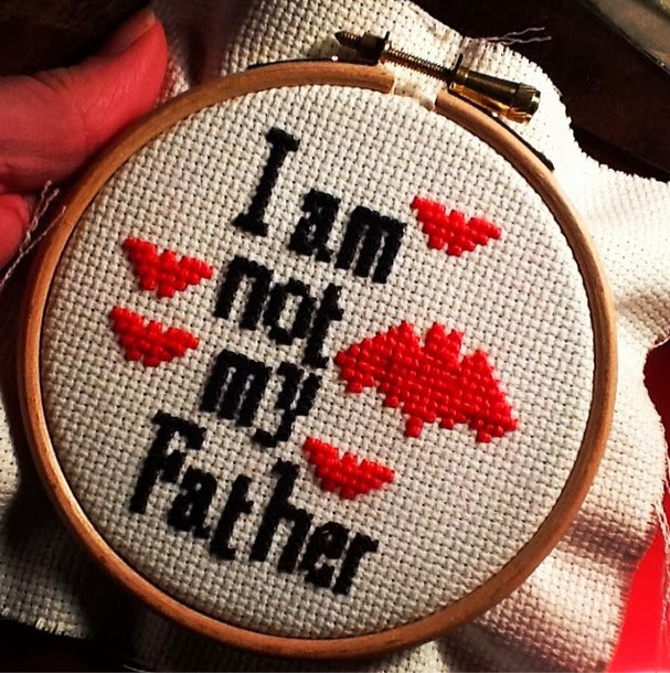 Wedne-DIY: Dracula Rising Cross Stitch